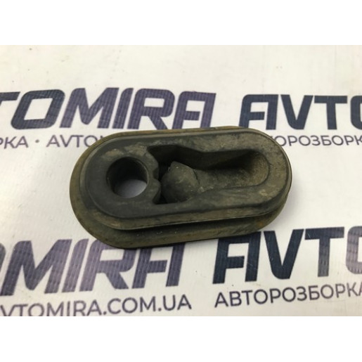 Демпфер радиатора нижний Opel Astra H 2004-2010 13118278